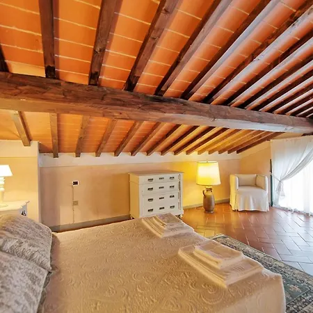 Sleeps 4 Air Con *