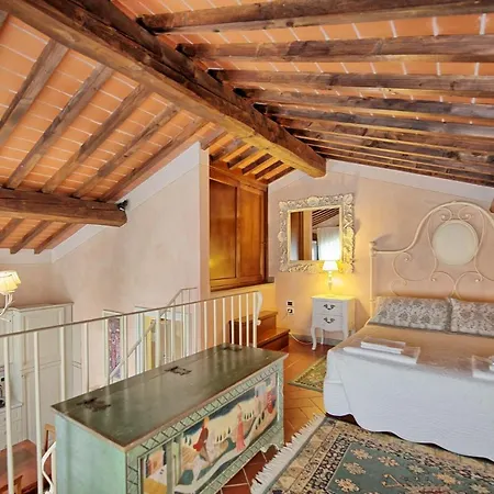 Sleeps 4 Air Con Apartment *