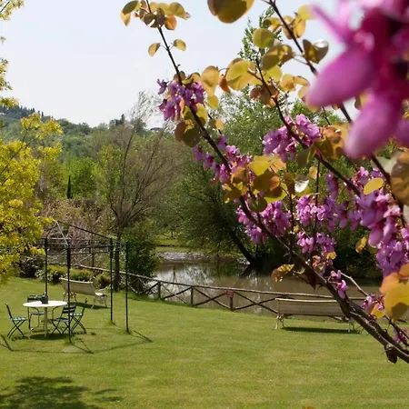 Sleeps 4 Air Con Apartment