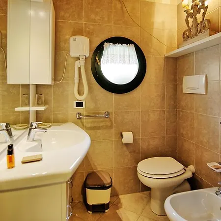 Sleeps 4 Air Con * Monterappoli